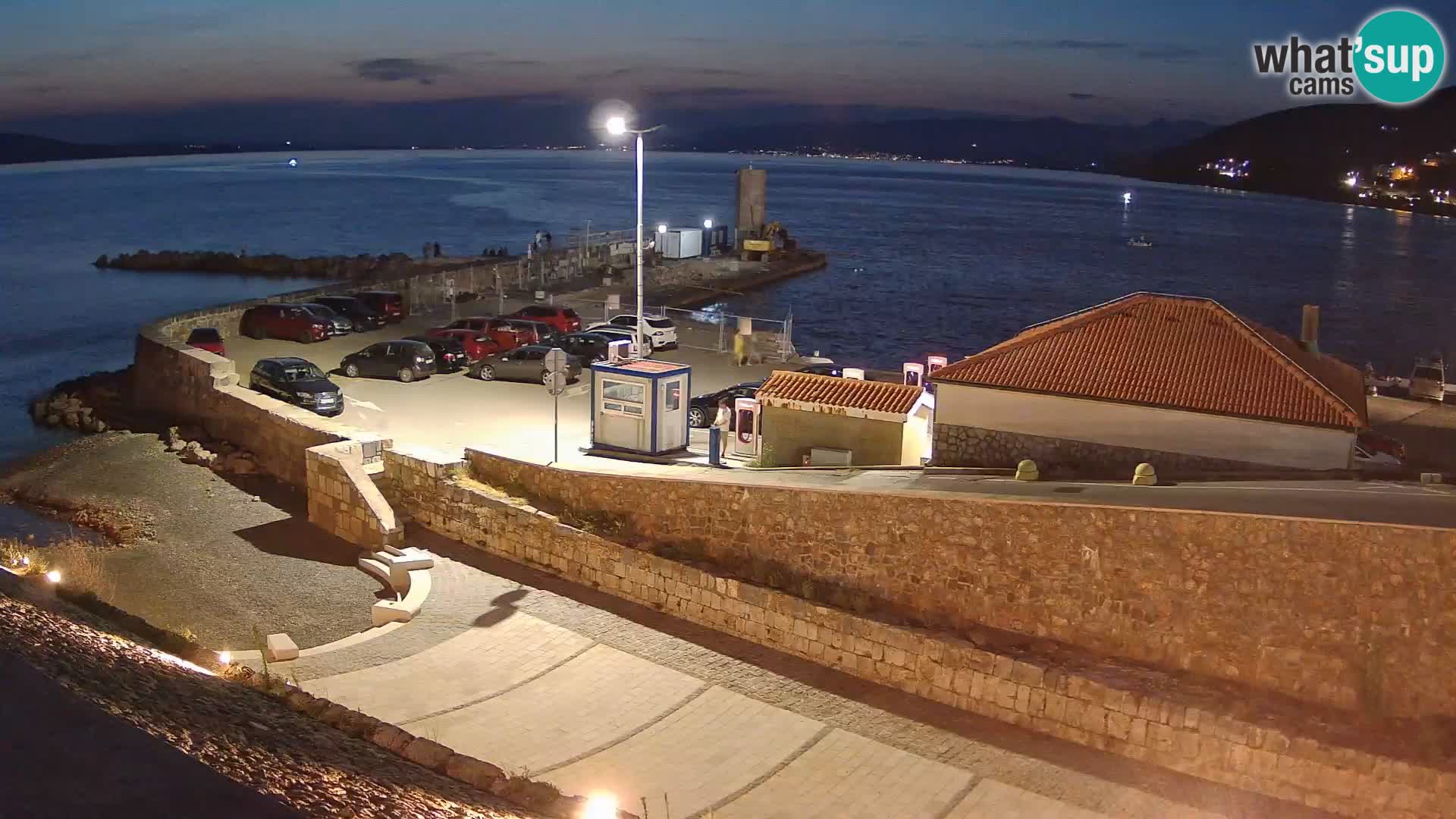Webcam port de Senj – Vue sur la jetée et le phare