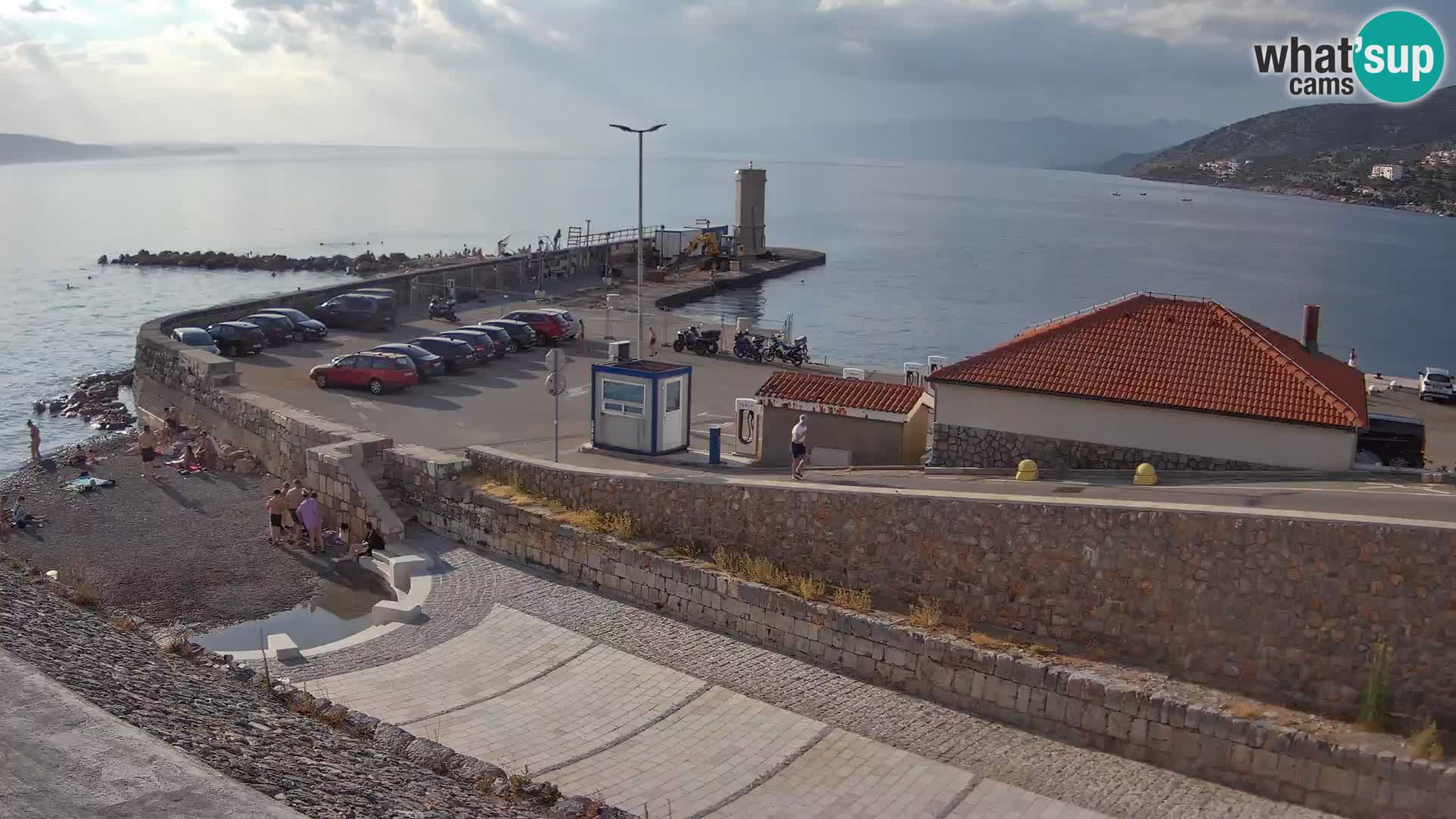 Web kamera Senj luka – Lukobran i svjetionik uživo