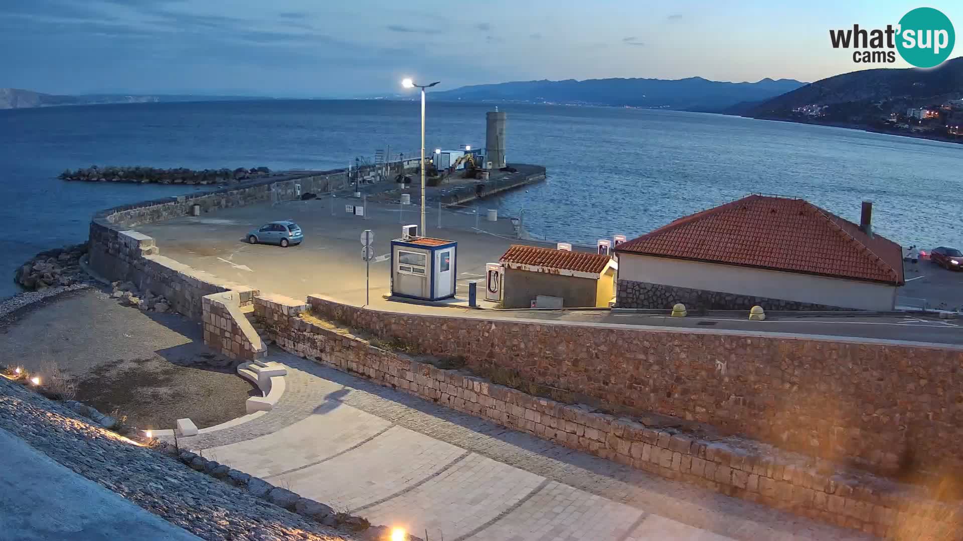 Senj Harbour Webcam – Breakwater & Lighthouse Live View