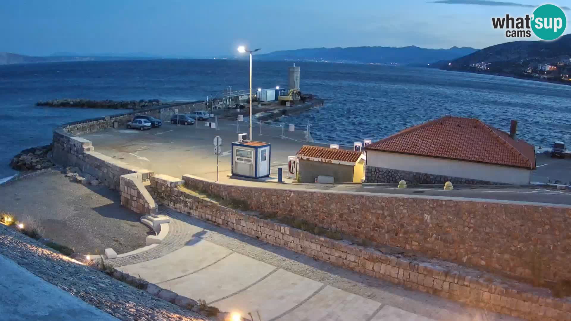 Web kamera Senj luka – Lukobran i svjetionik uživo