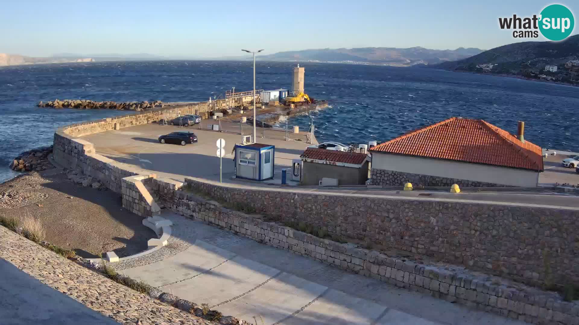 Webcam port de Senj – Vue sur la jetée et le phare