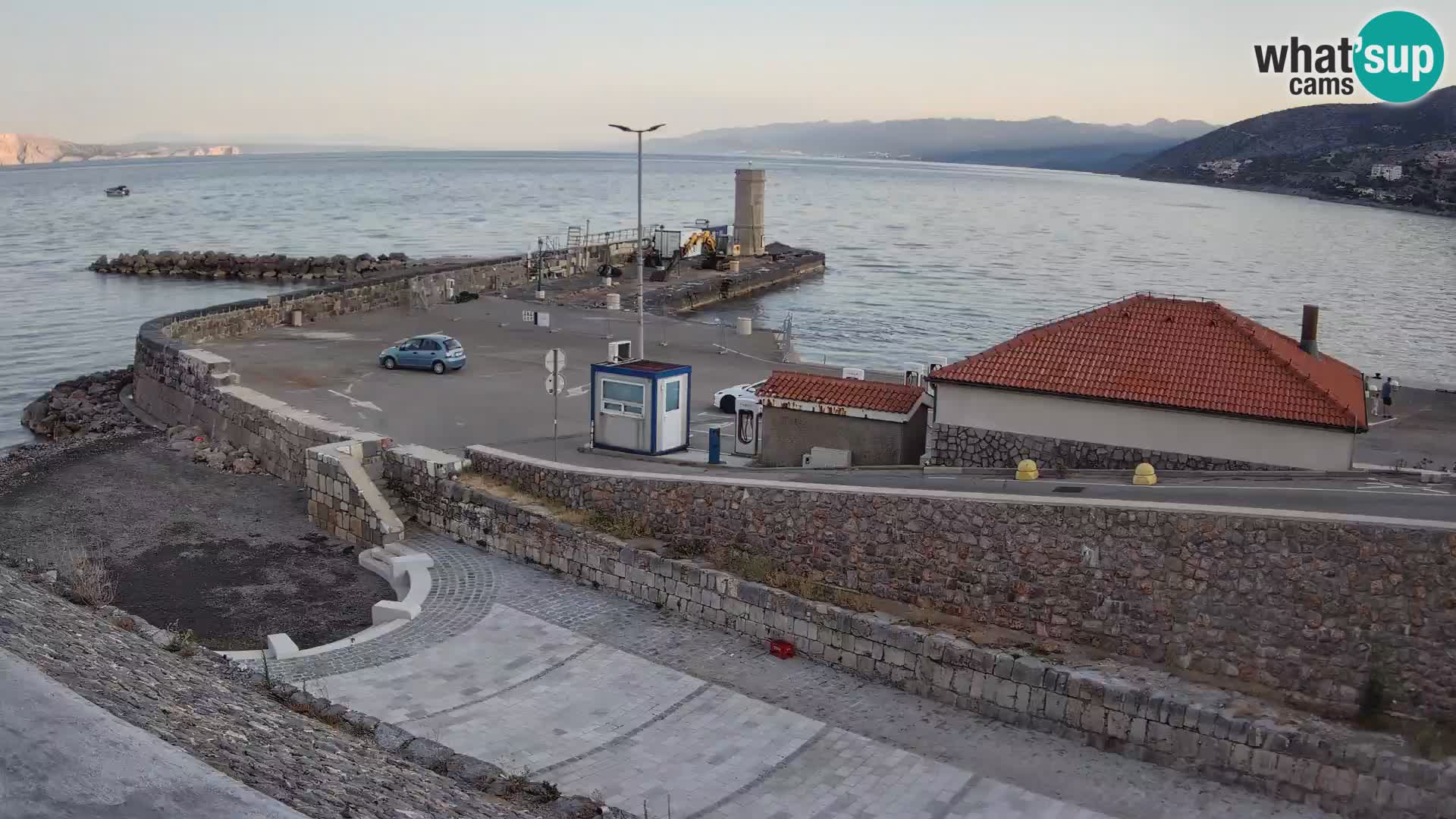 Webcam Porto di Segna – Frangiflutti e Faro in diretta