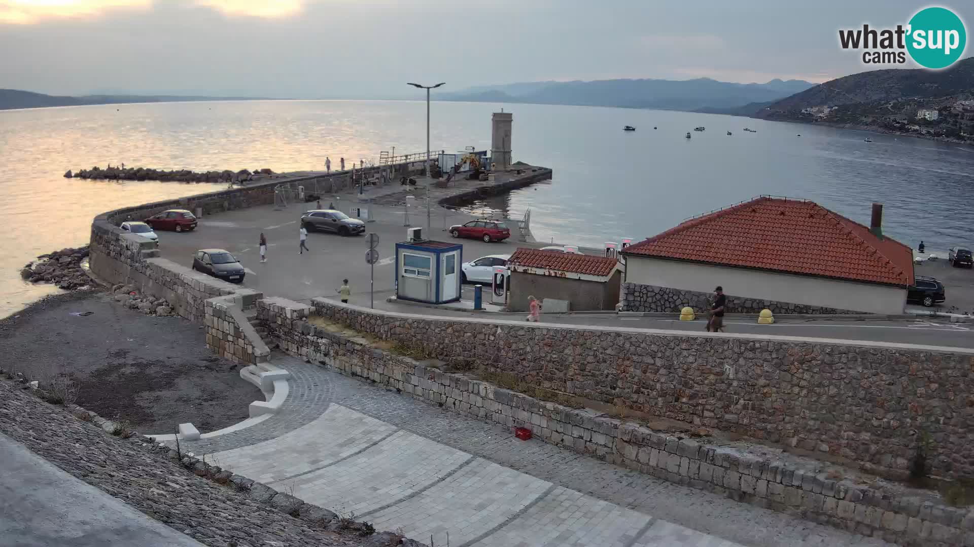 Web kamera Senj luka – Lukobran i svjetionik uživo