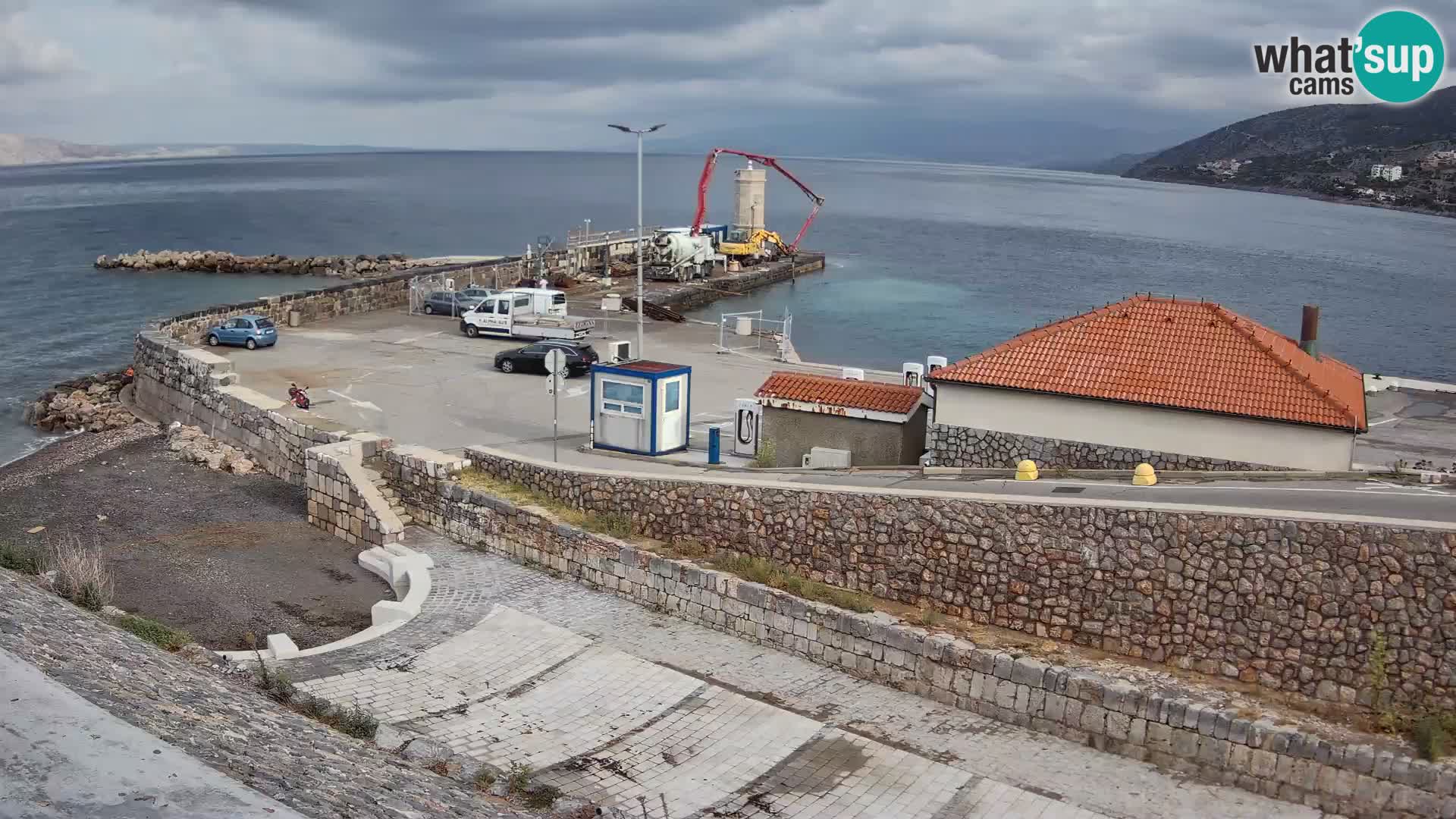 Web kamera Senj luka – Lukobran i svjetionik uživo