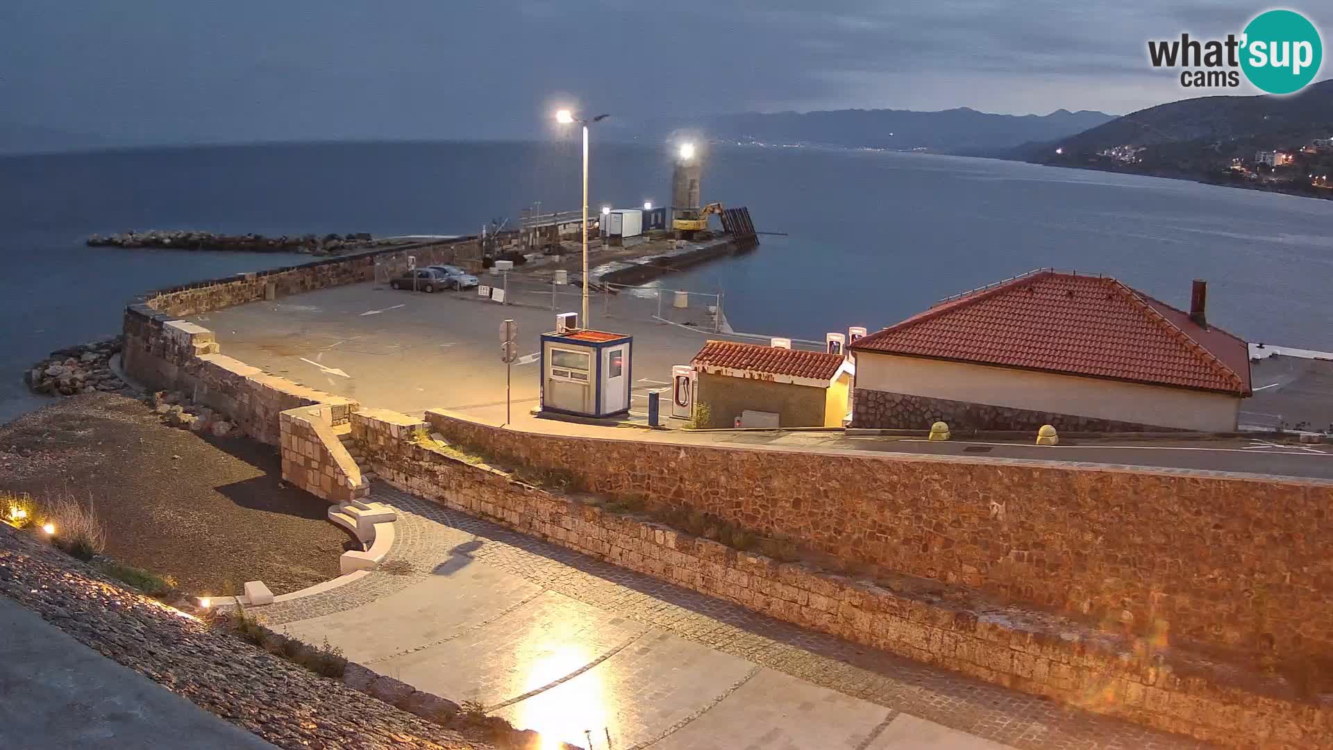 Senj Harbour Webcam – Breakwater & Lighthouse Live View