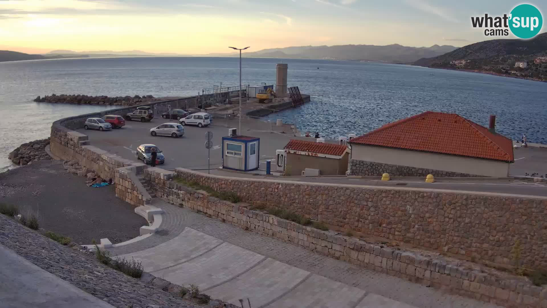 Web kamera Senj luka – Lukobran i svjetionik uživo