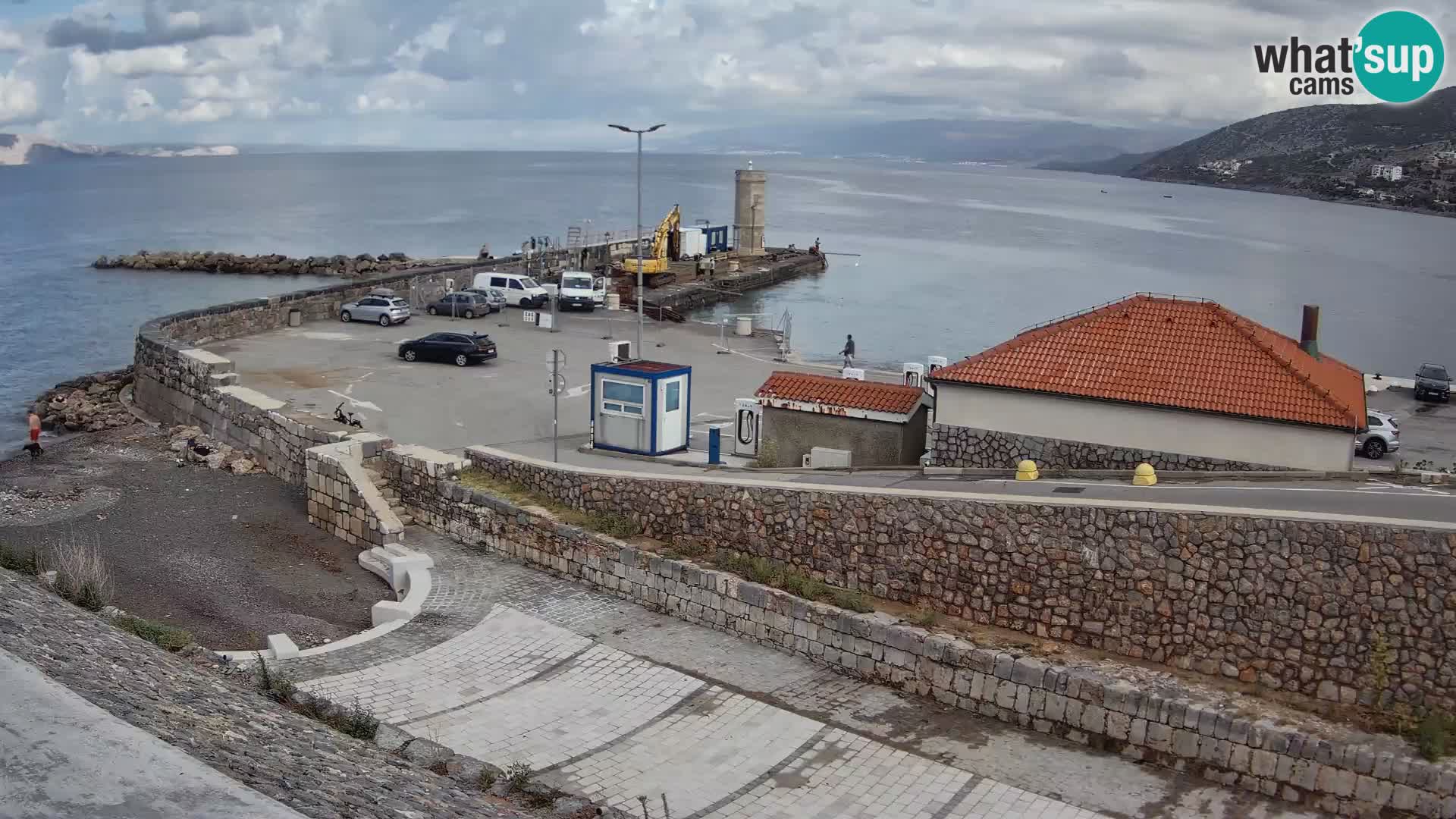 Webcam port de Senj – Vue sur la jetée et le phare