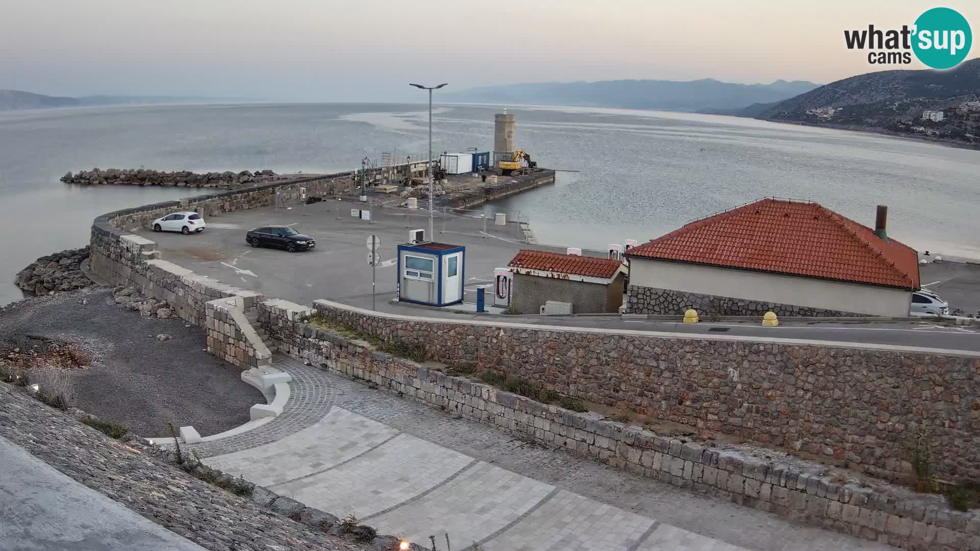 Webcam Porto di Segna – Frangiflutti e Faro in diretta