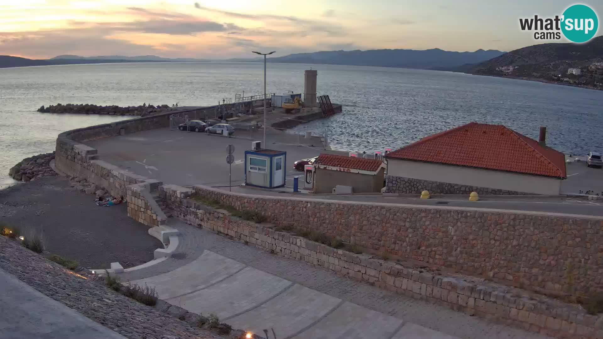 Web kamera Senj luka – Lukobran i svjetionik uživo