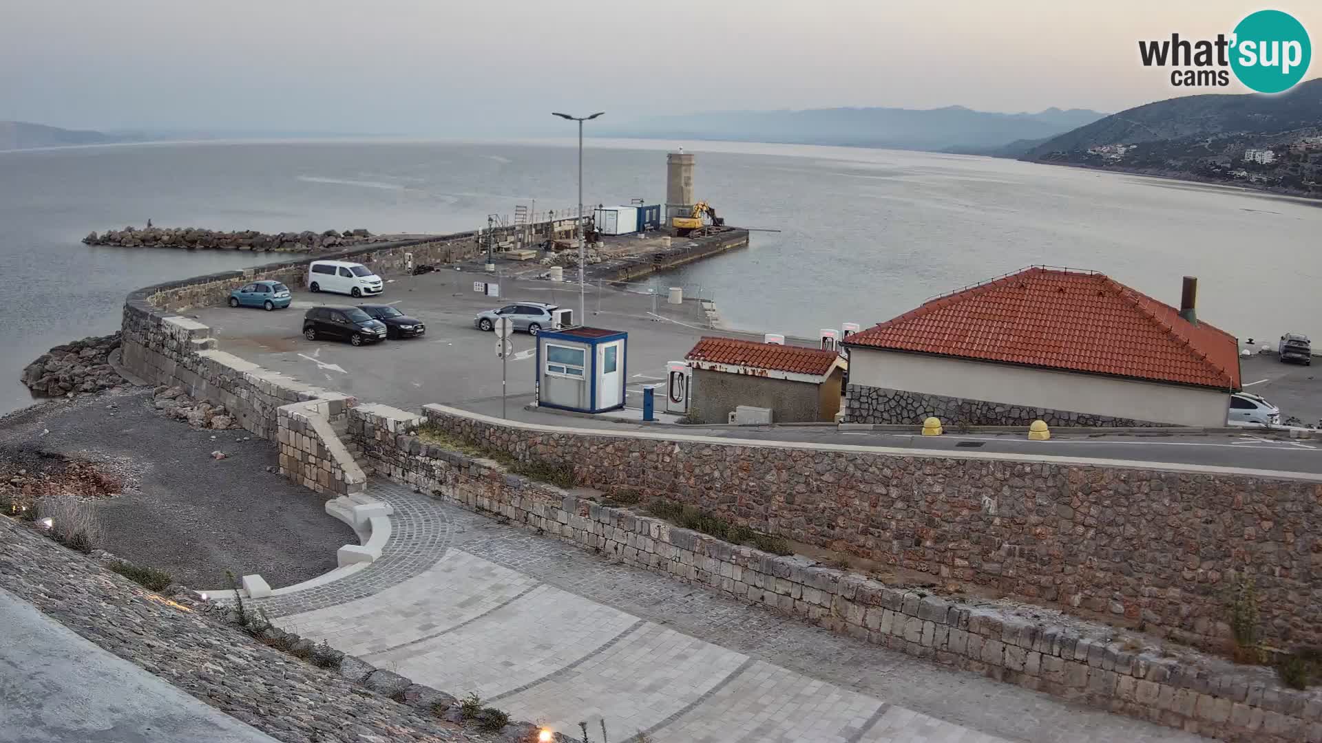 Senj Hafen Webcam – Wellenbrecher & Leuchtturm Liveblick