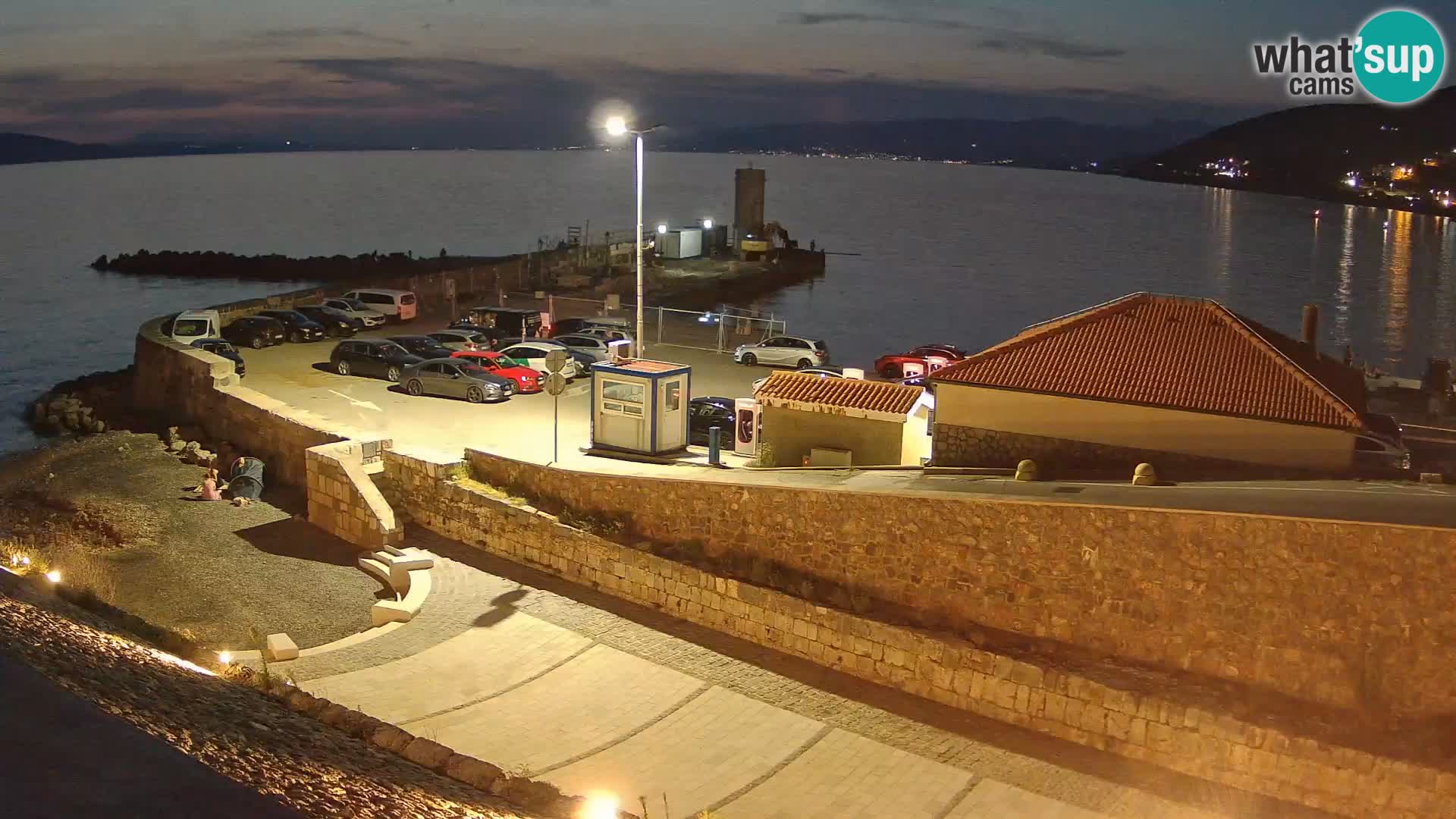 Webcam puerto de Senj – Rompeolas y faro en directo