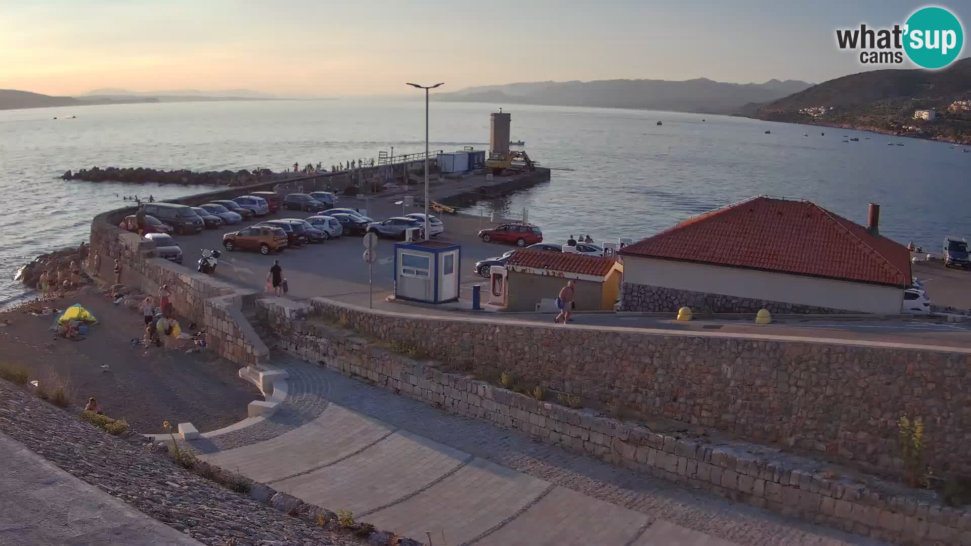 Senj Hafen Webcam – Wellenbrecher & Leuchtturm Liveblick