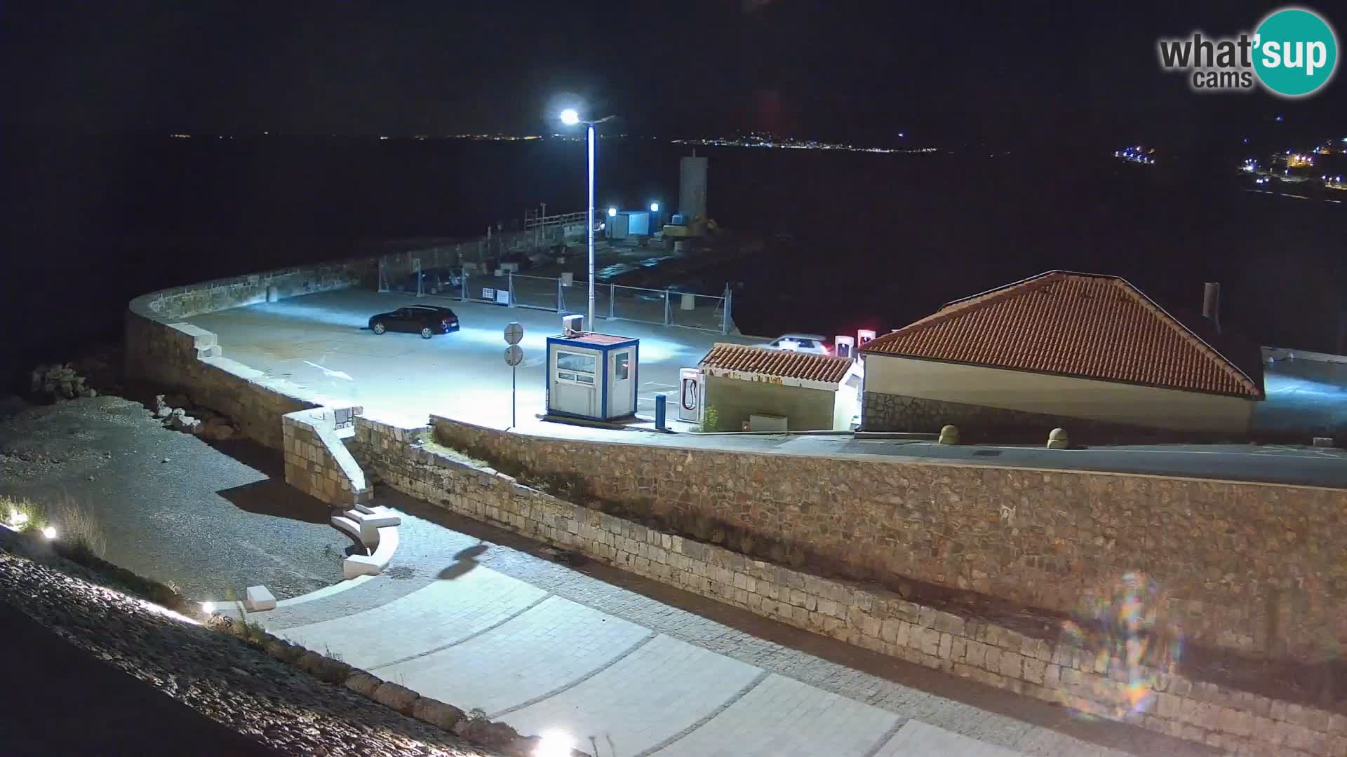 Webcam port de Senj – Vue sur la jetée et le phare