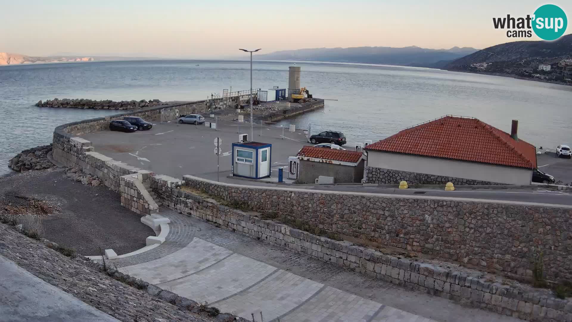 Webcam puerto de Senj – Rompeolas y faro en directo