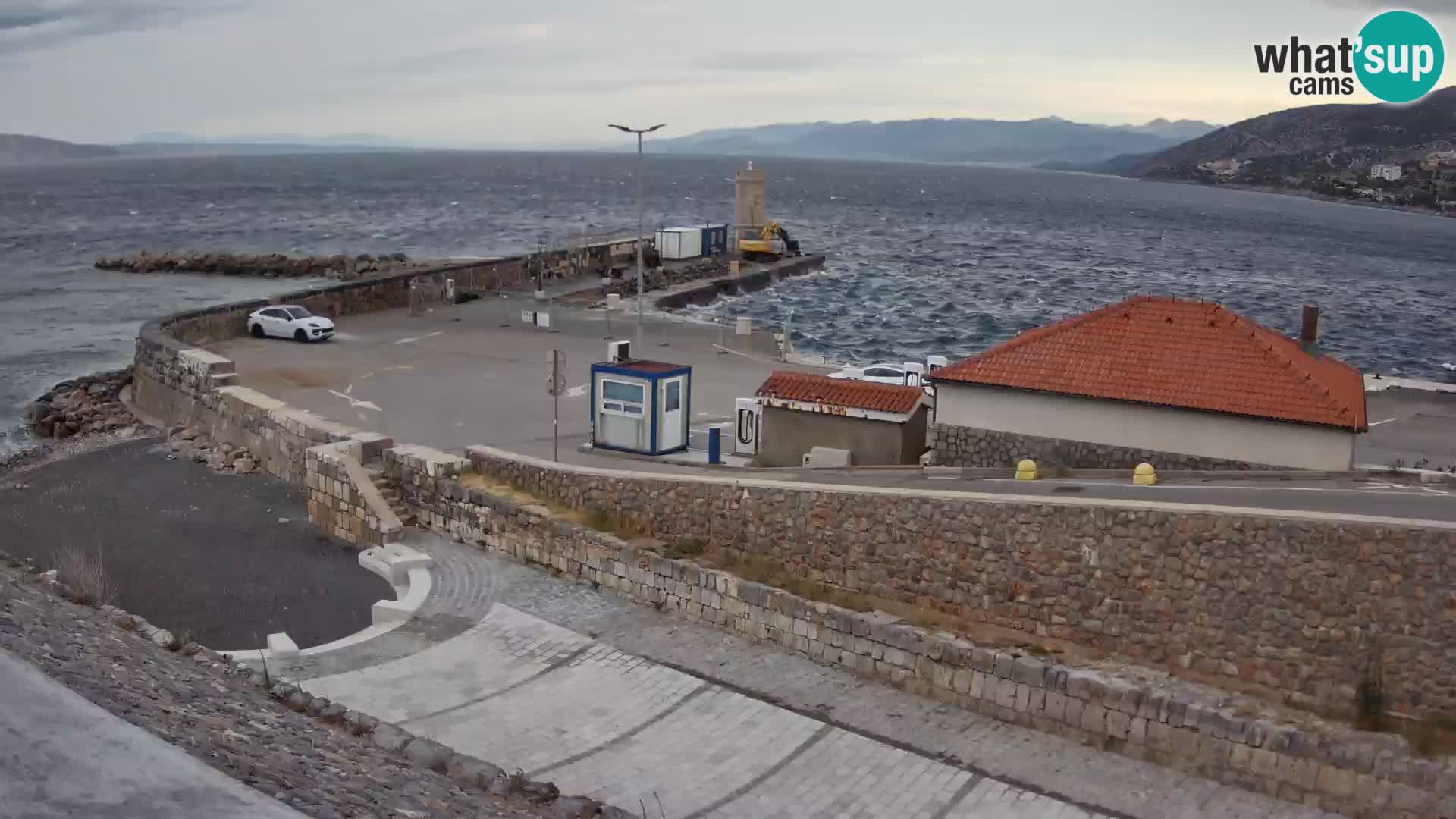 Webcam puerto de Senj – Rompeolas y faro en directo