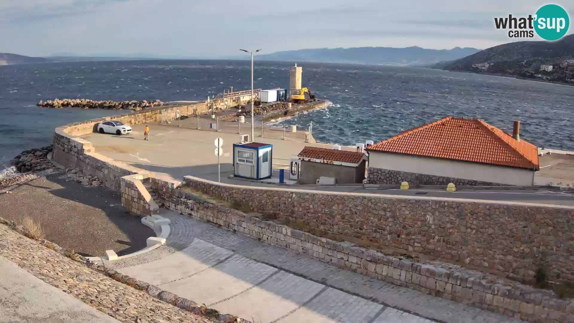 Webcam puerto de Senj – Rompeolas y faro en directo