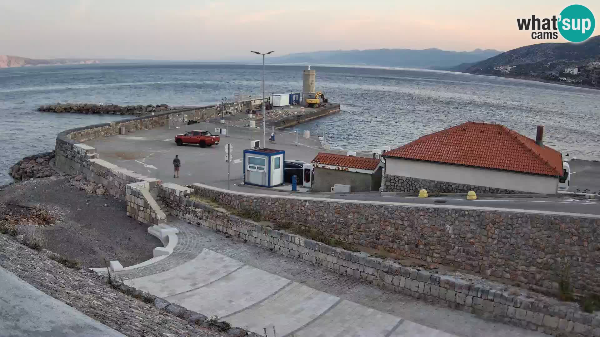 Web kamera Senj luka – Lukobran i svjetionik uživo