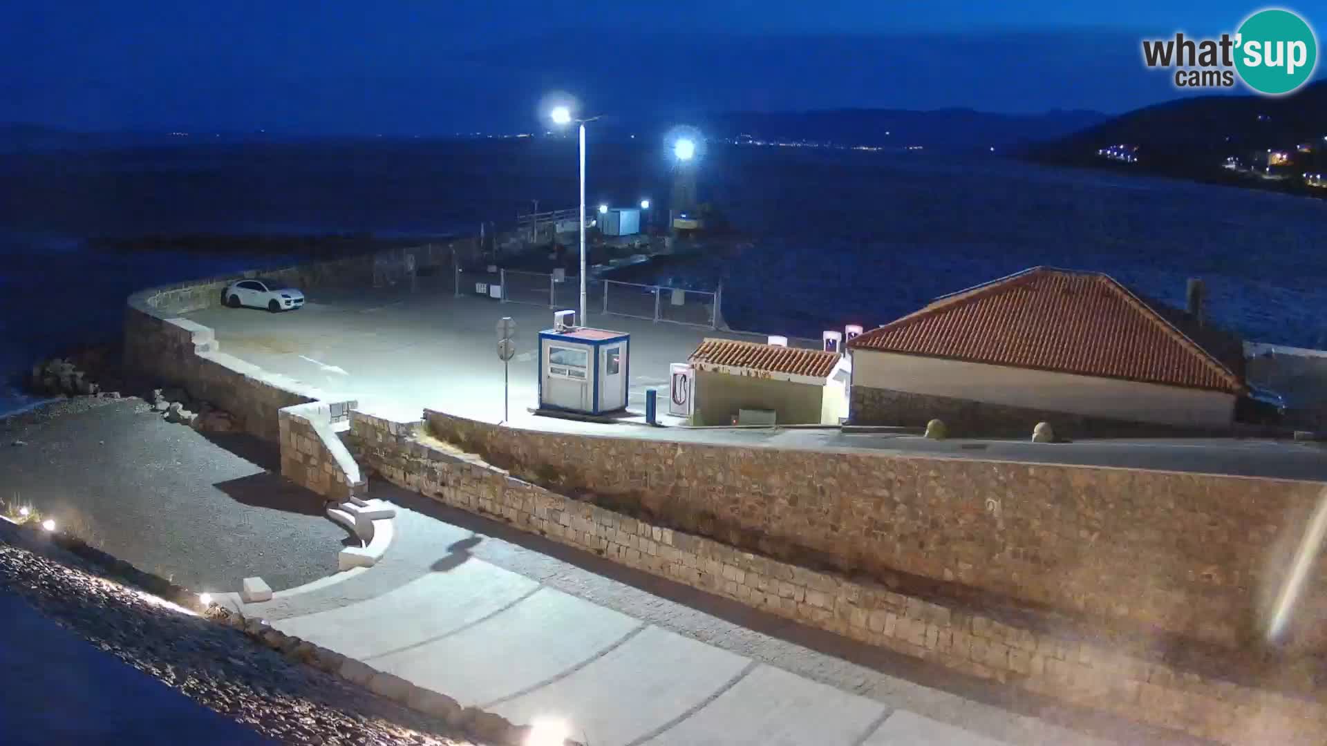 Senj Hafen Webcam – Wellenbrecher & Leuchtturm Liveblick