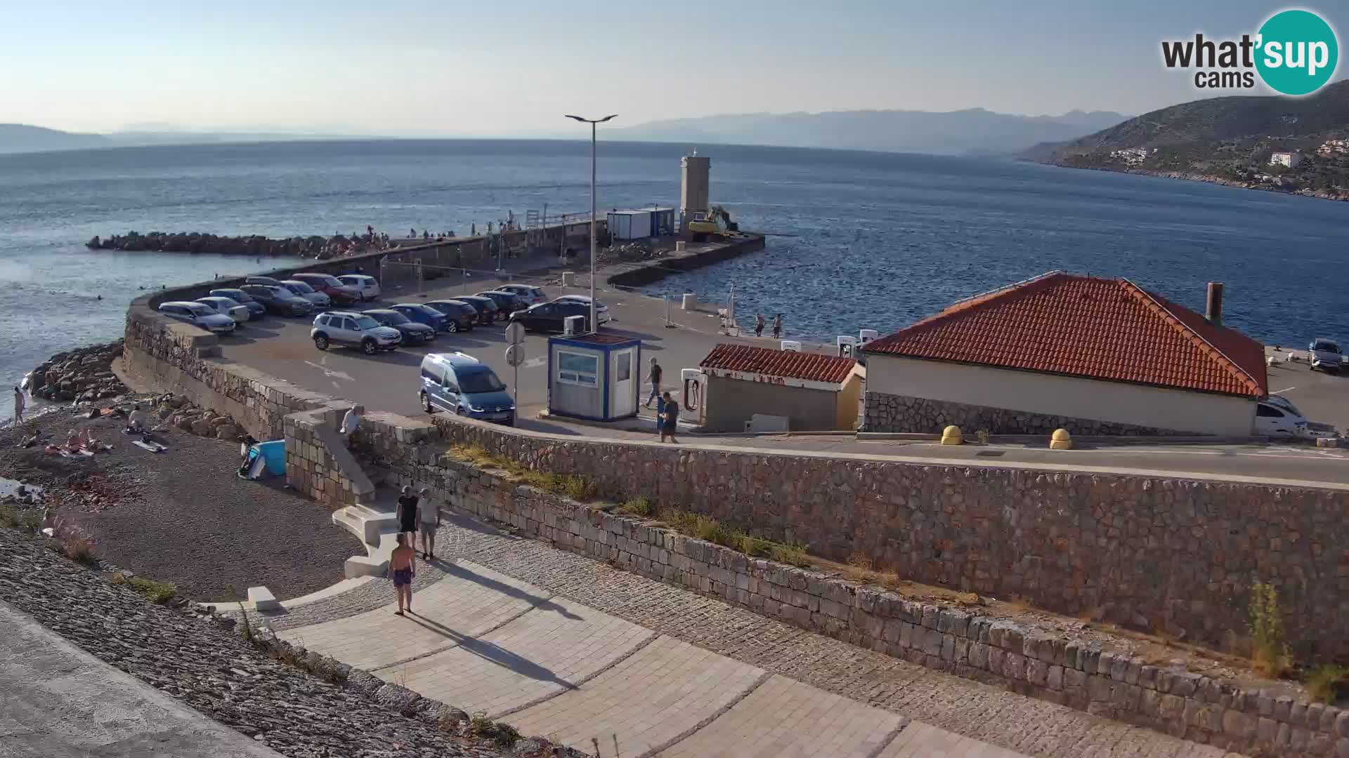 Webcam port de Senj – Vue sur la jetée et le phare
