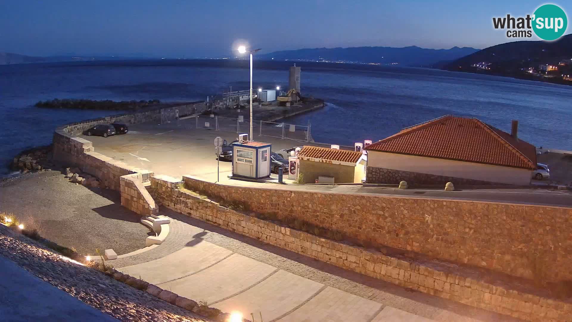 Webcam puerto de Senj – Rompeolas y faro en directo