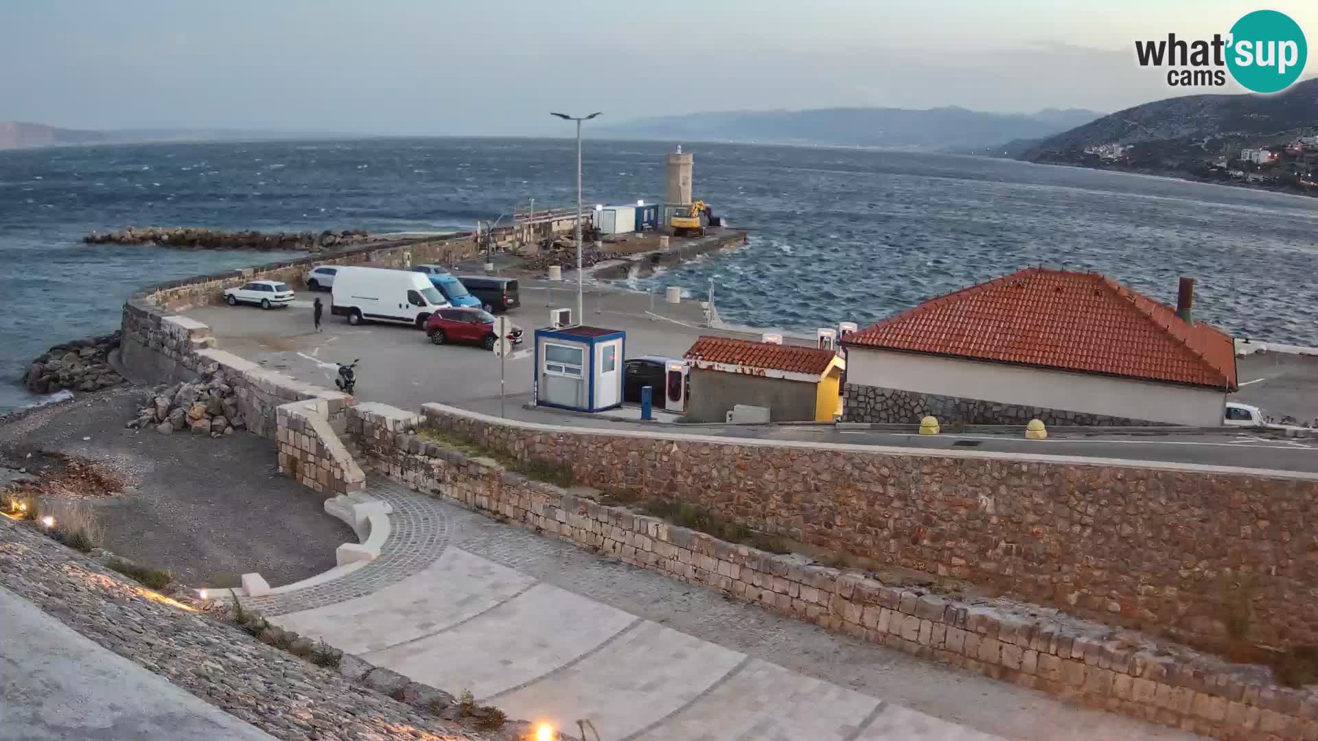 Webcam Porto di Segna – Frangiflutti e Faro in diretta