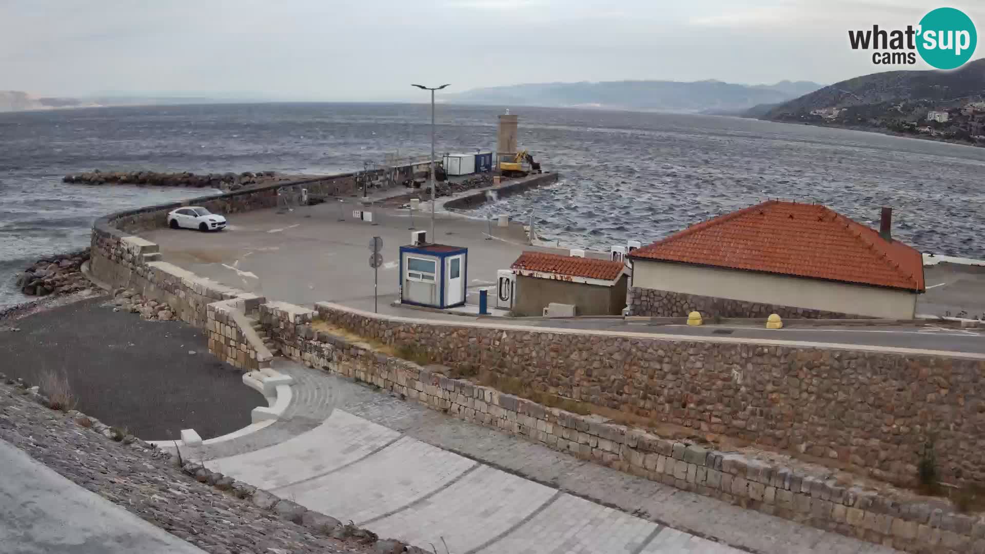 Senj Hafen Webcam – Wellenbrecher & Leuchtturm Liveblick