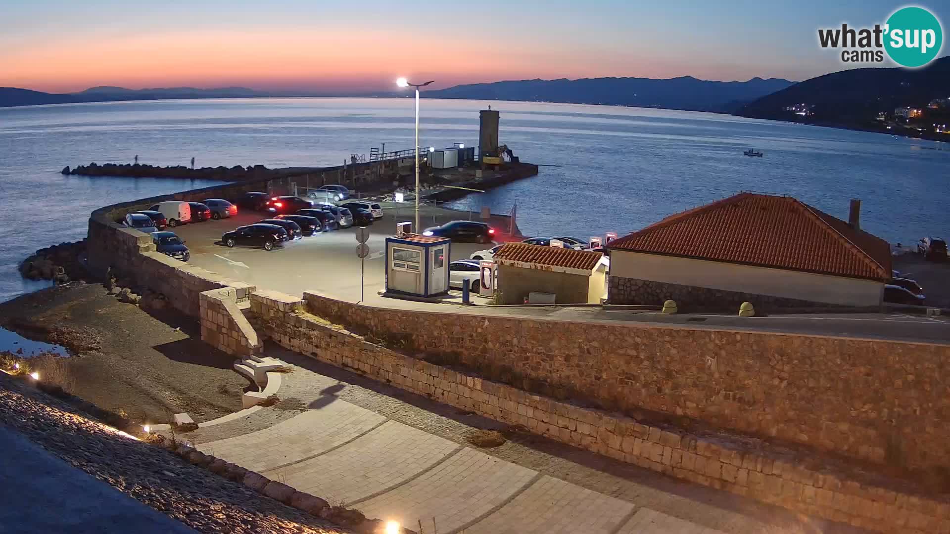 Webcam puerto de Senj – Rompeolas y faro en directo
