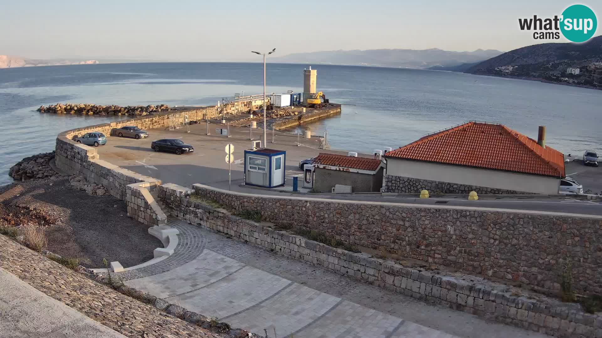 Webcam puerto de Senj – Rompeolas y faro en directo