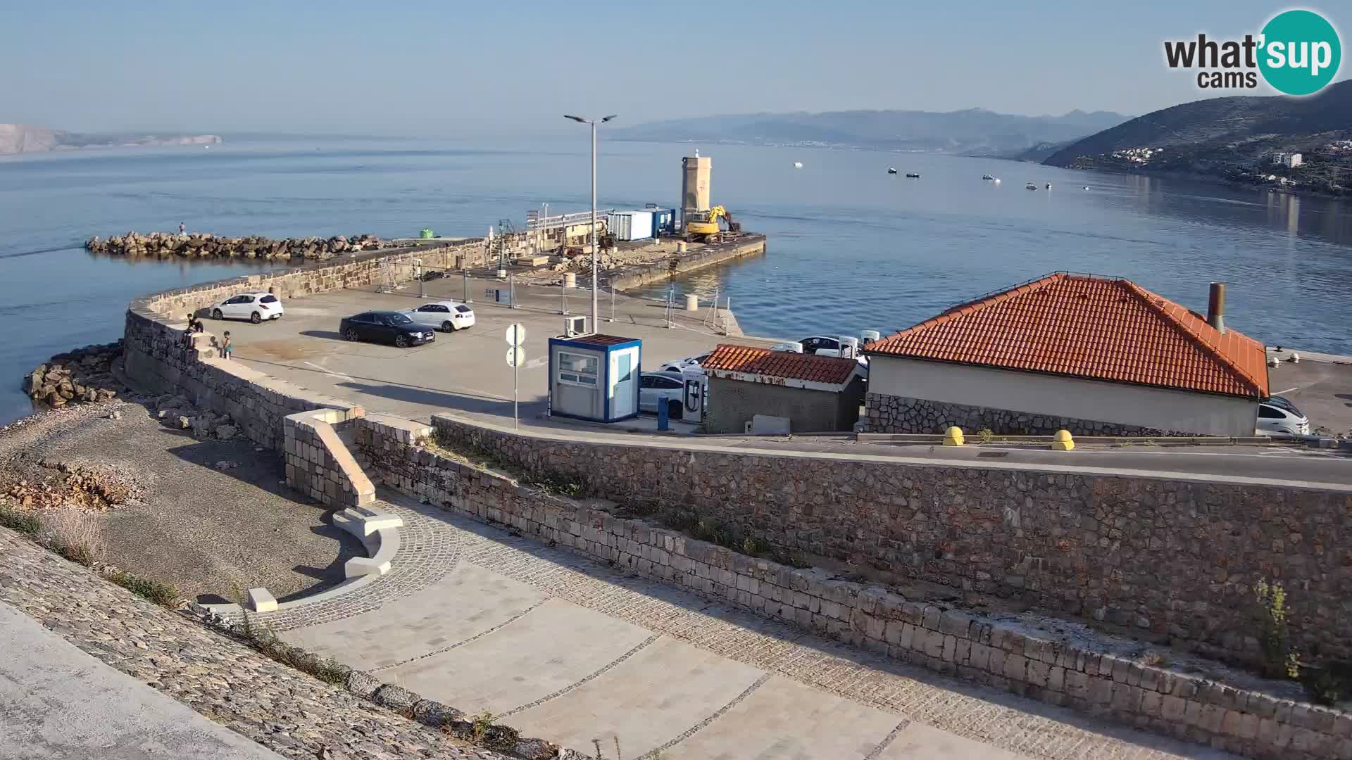Webcam port de Senj – Vue sur la jetée et le phare