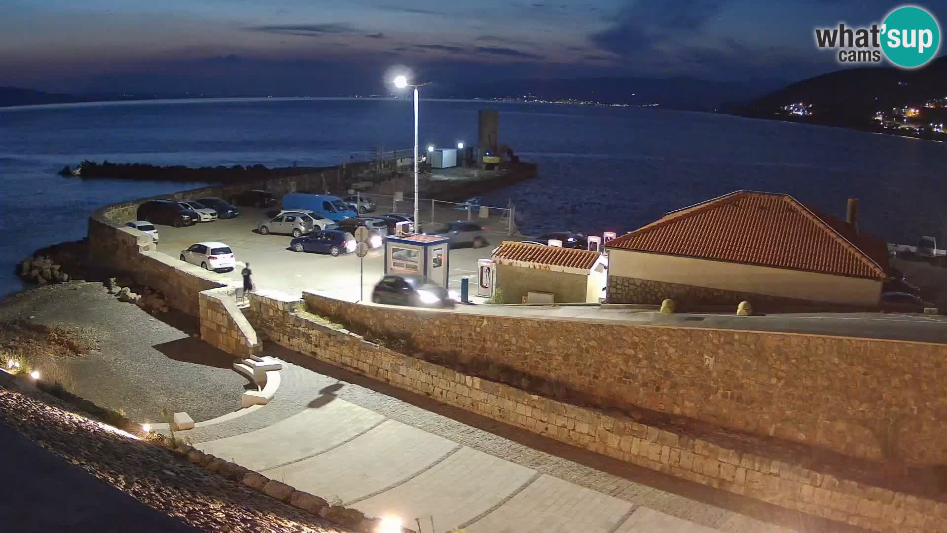 Webcam puerto de Senj – Rompeolas y faro en directo