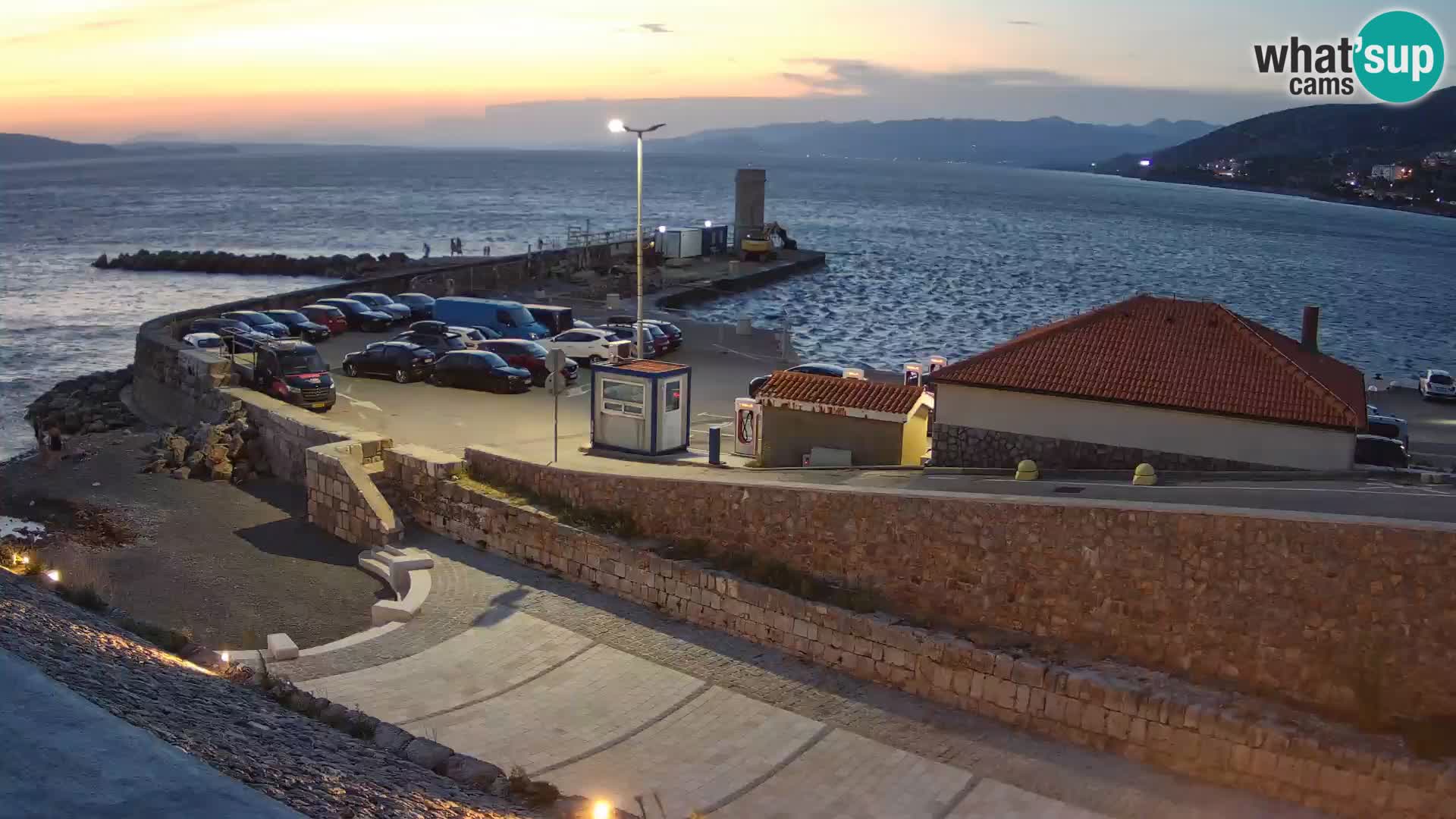 Webcam port de Senj – Vue sur la jetée et le phare