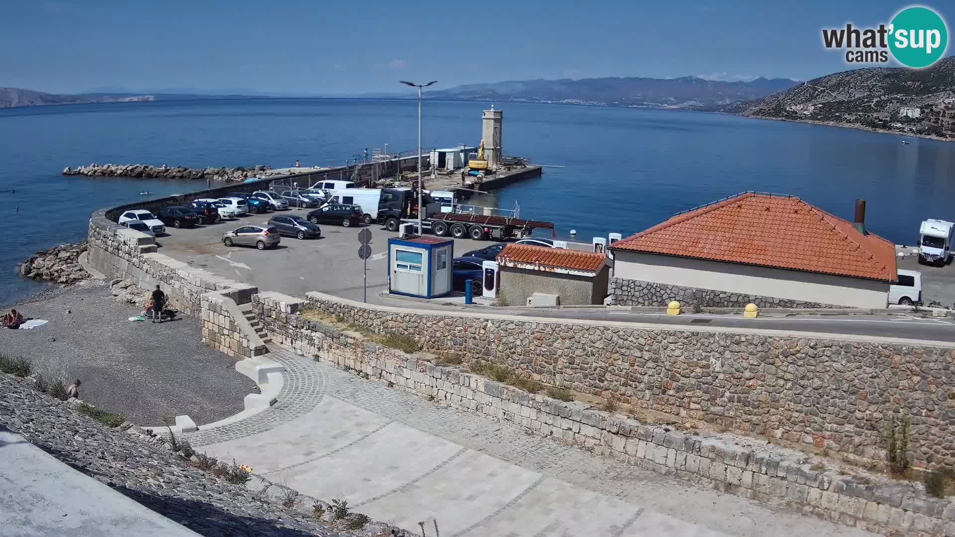 Webcam port de Senj – Vue sur la jetée et le phare