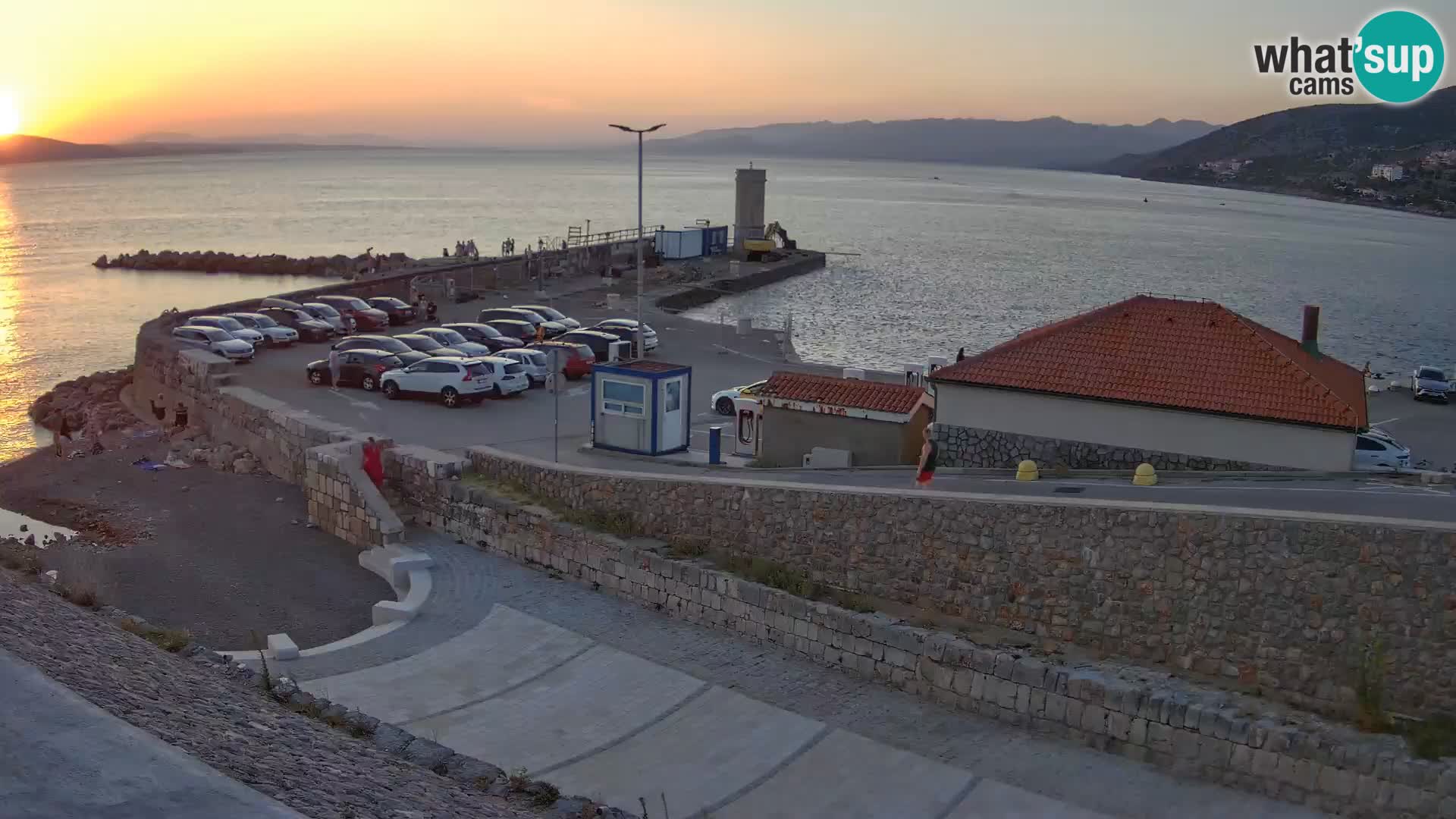 Webcam port de Senj – Vue sur la jetée et le phare