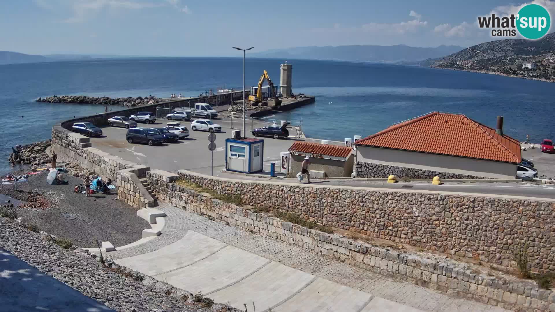 Webcam port de Senj – Vue sur la jetée et le phare