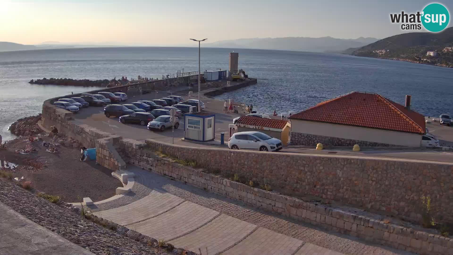 Web kamera Senj luka – Lukobran i svjetionik uživo