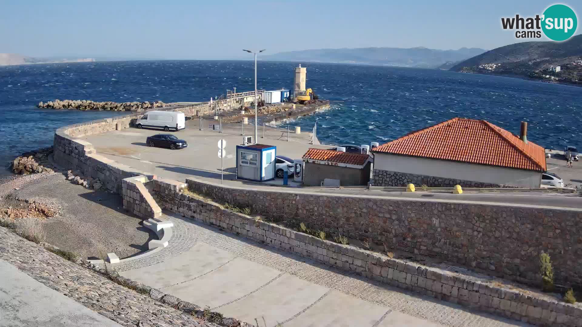 Webcam port de Senj – Vue sur la jetée et le phare