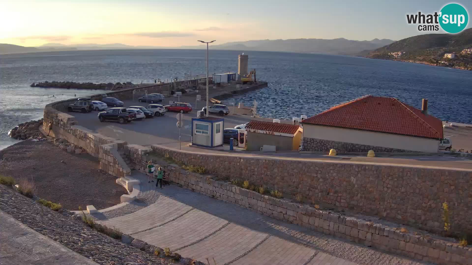 Senj Hafen Webcam – Wellenbrecher & Leuchtturm Liveblick