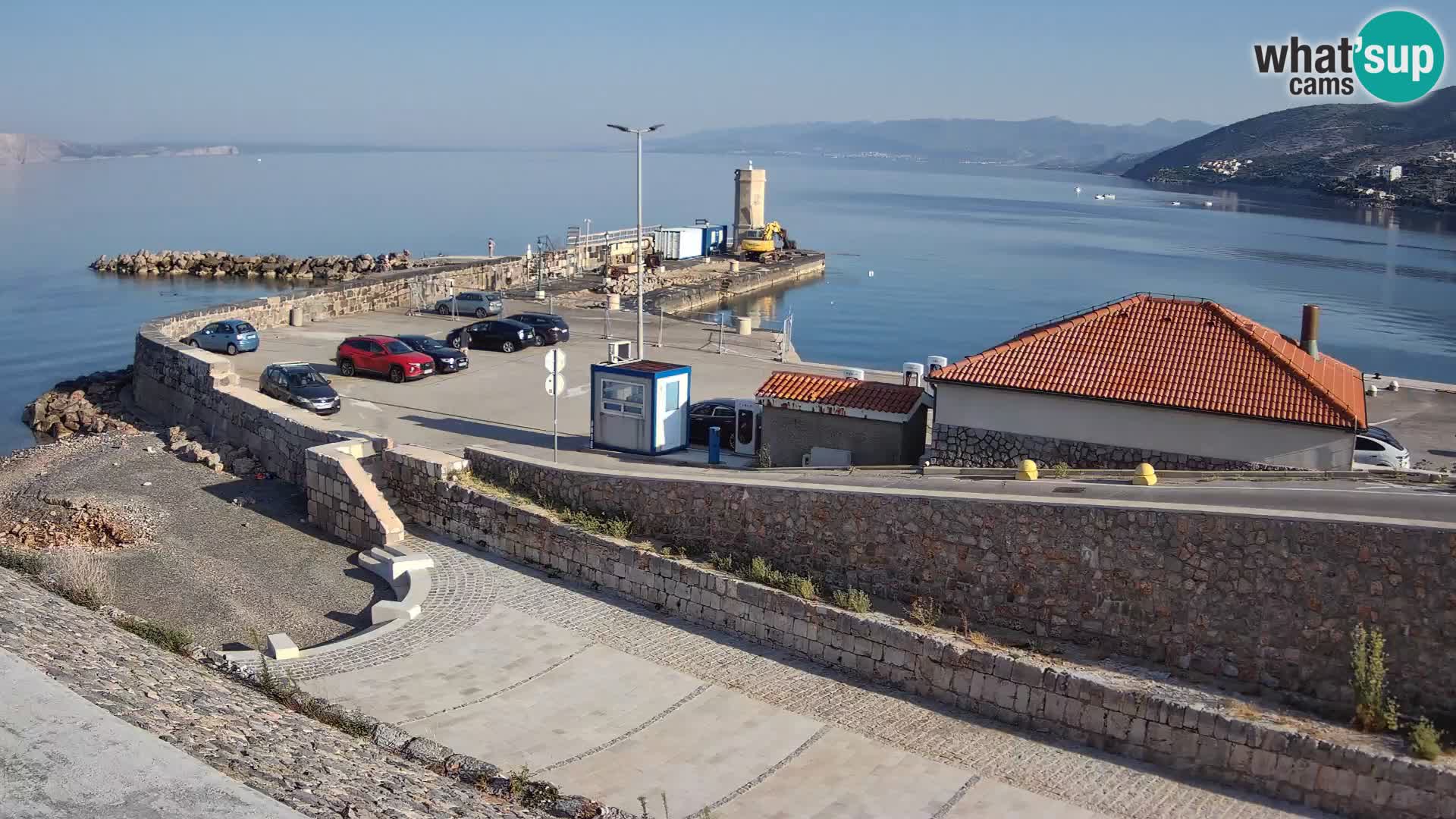 Webcam port de Senj – Vue sur la jetée et le phare