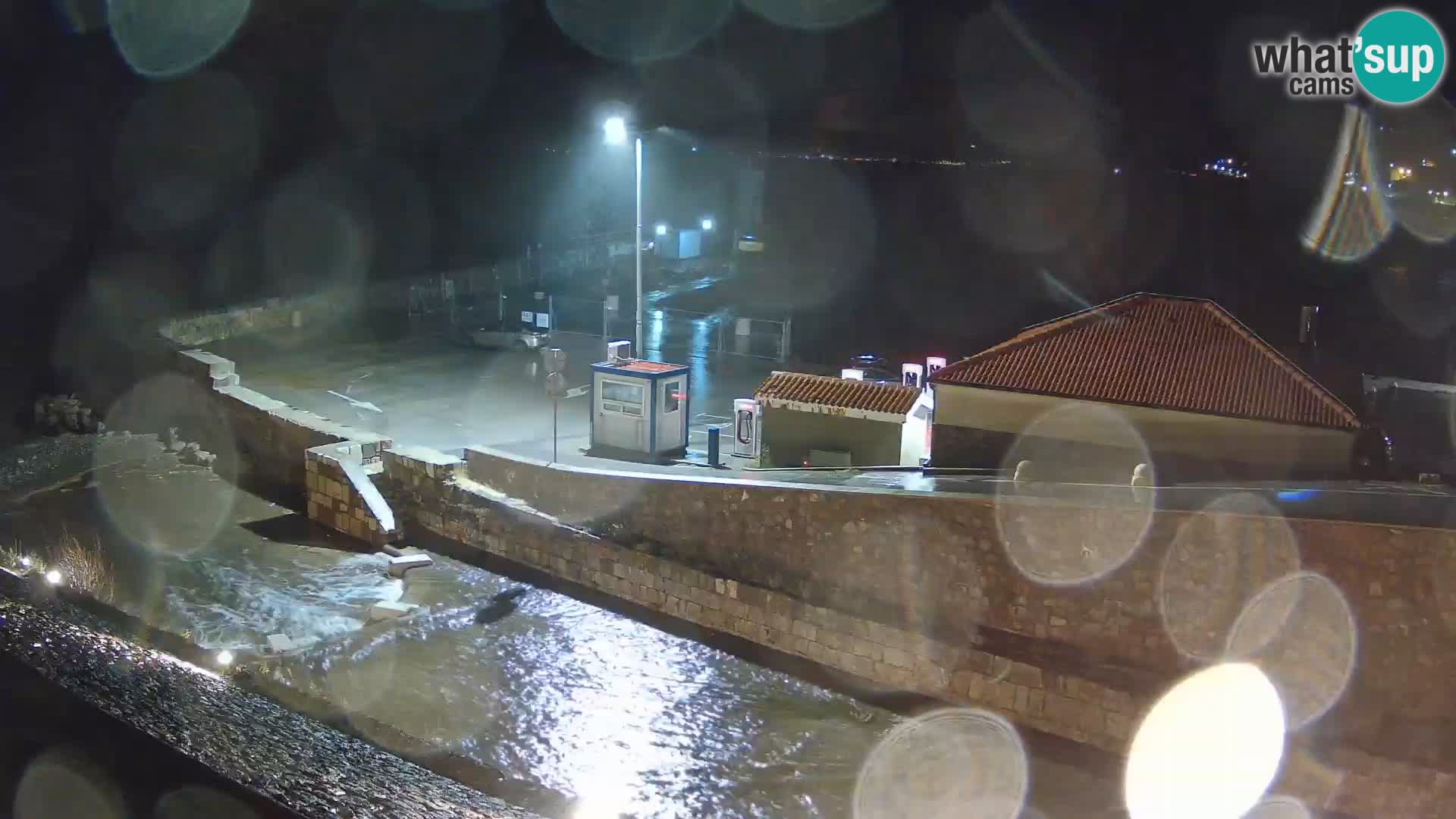 Webcam port de Senj – Vue sur la jetée et le phare