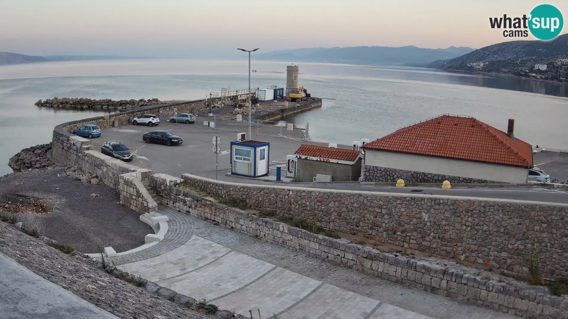 Senj Hafen Webcam – Wellenbrecher & Leuchtturm Liveblick