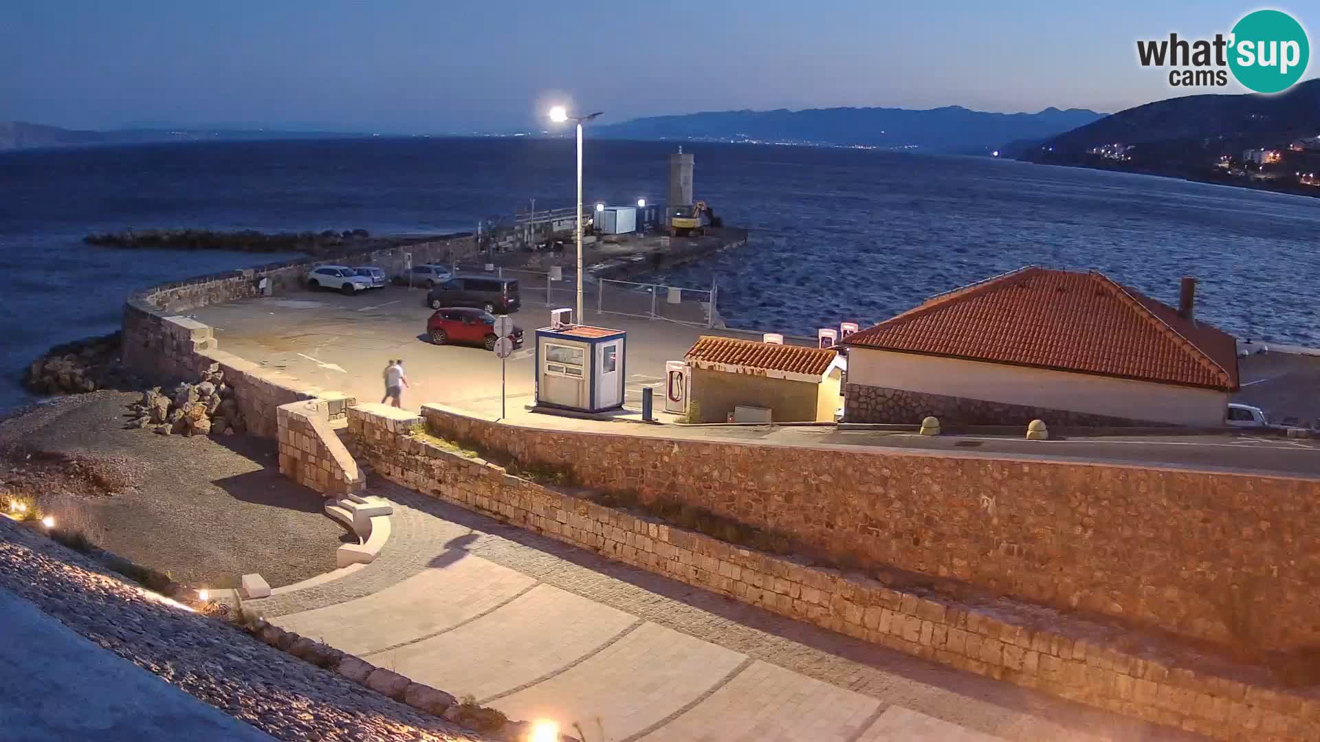 Senj Hafen Webcam – Wellenbrecher & Leuchtturm Liveblick