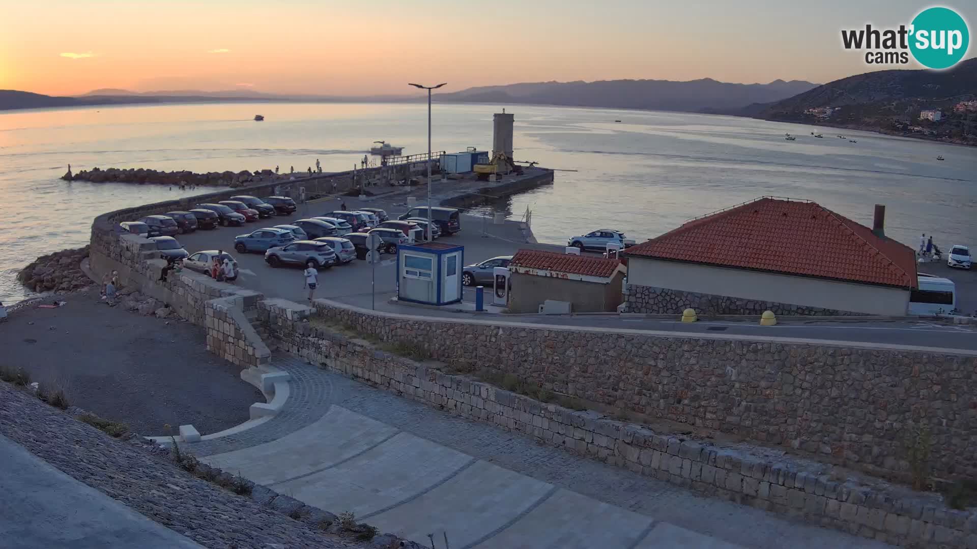 Webcam Porto di Segna – Frangiflutti e Faro in diretta