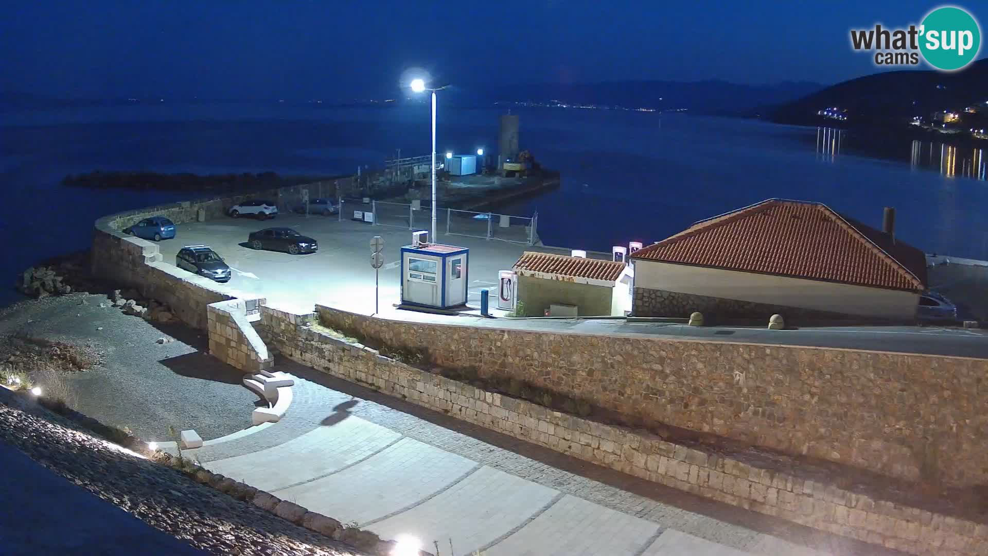 Senj Hafen Webcam – Wellenbrecher & Leuchtturm Liveblick