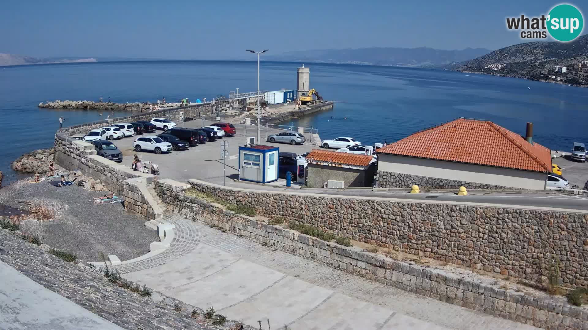 Senj Hafen Webcam – Wellenbrecher & Leuchtturm Liveblick