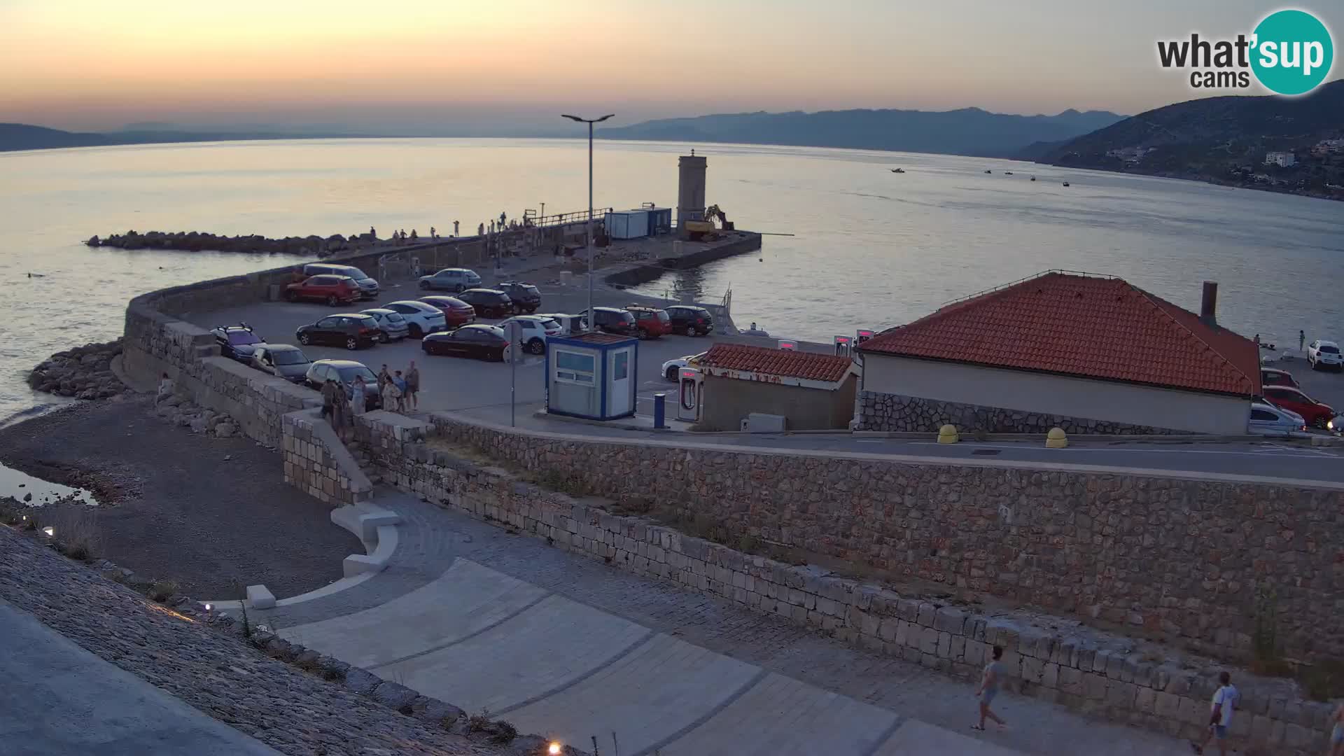 Web kamera Senj luka – Lukobran i svjetionik uživo