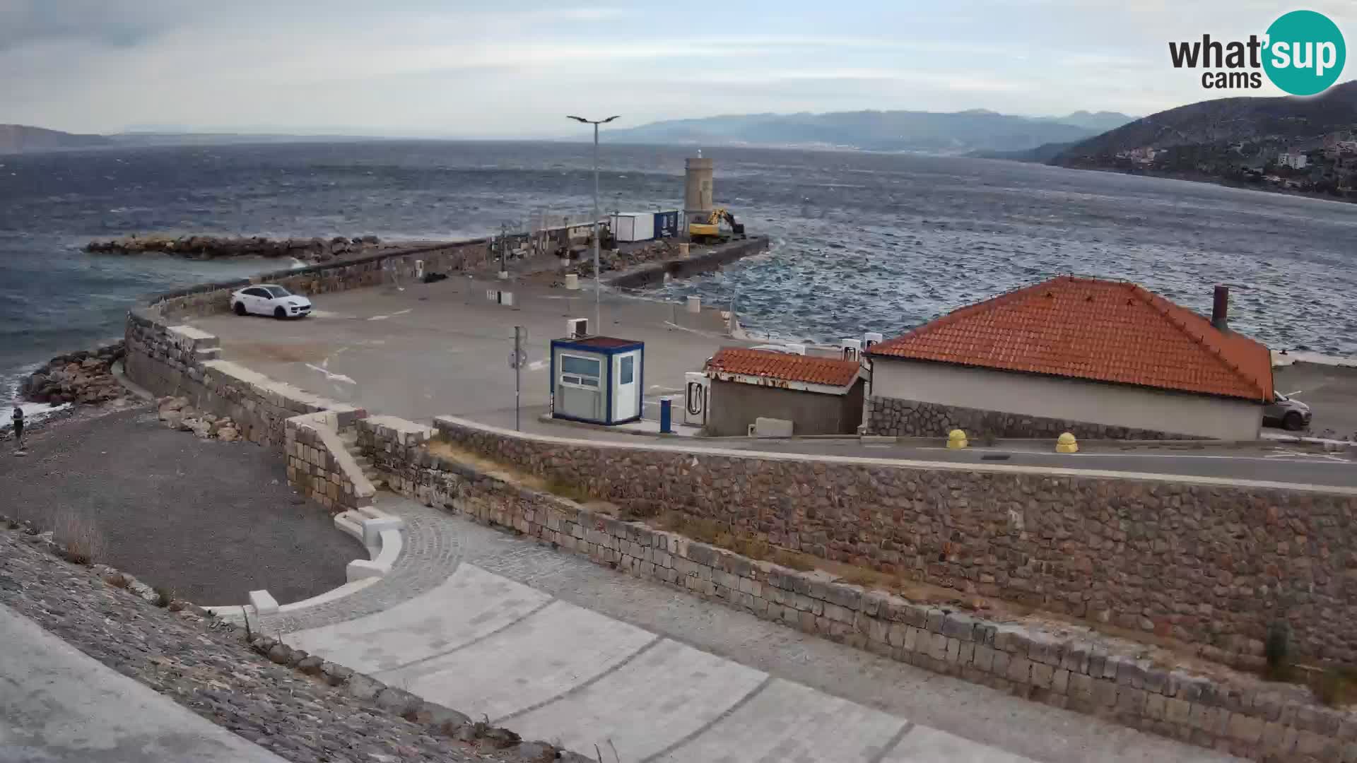 Webcam puerto de Senj – Rompeolas y faro en directo