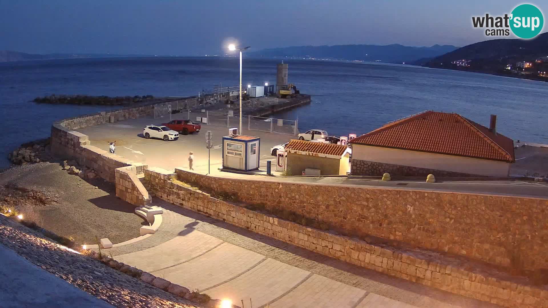 Webcam puerto de Senj – Rompeolas y faro en directo