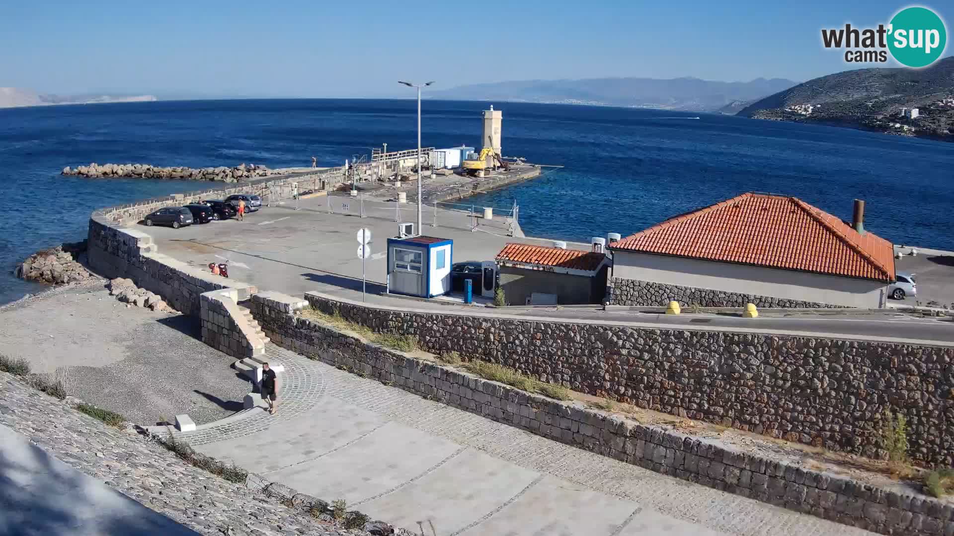 Webcam port de Senj – Vue sur la jetée et le phare