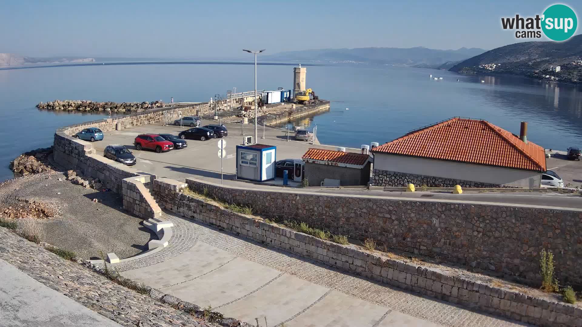 Senj Hafen Webcam – Wellenbrecher & Leuchtturm Liveblick