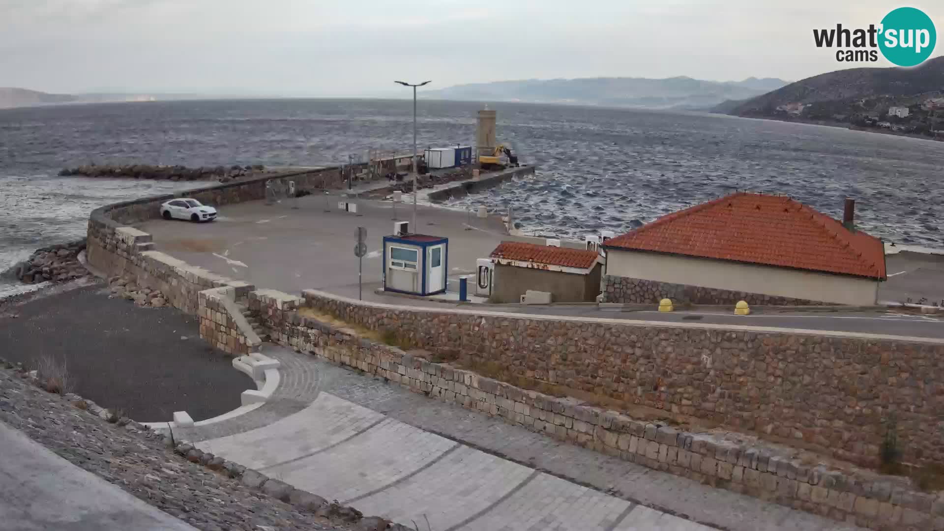 Senj Hafen Webcam – Wellenbrecher & Leuchtturm Liveblick